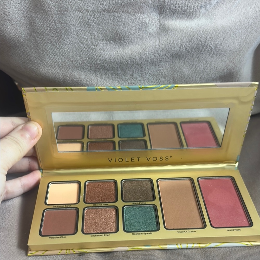 Violet Voss Green and Pink Eyeshadow Palette Sleek Compact